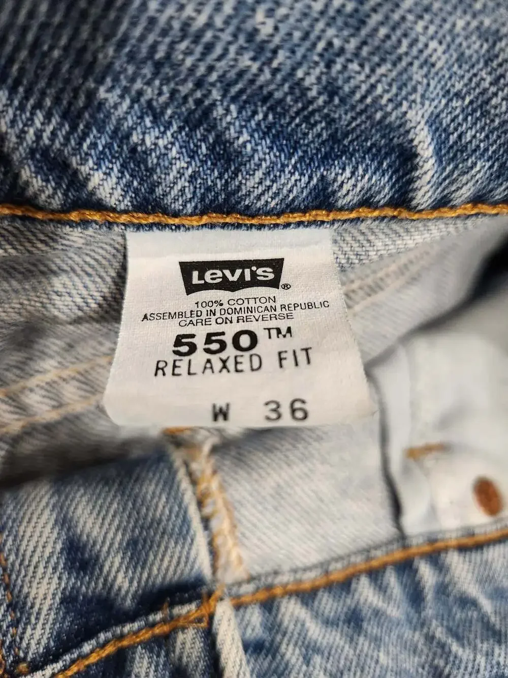 Vintage Levi's 550 Relaxed Fit Denim Shorts Men's Size 36